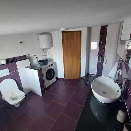 Nella * بيوغْغاد نا موغو