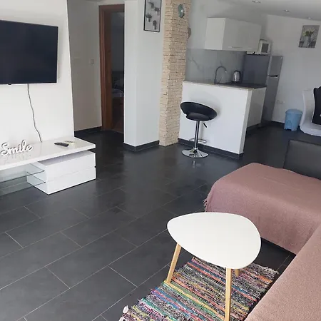 Apartment Nella *