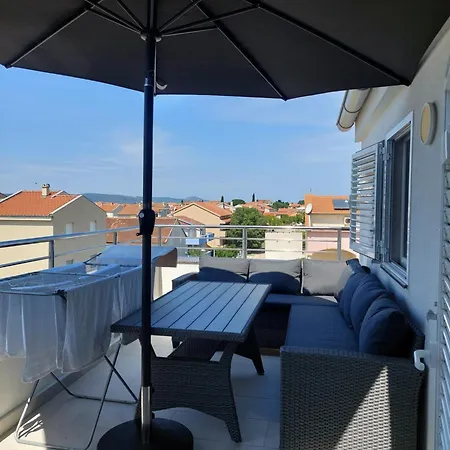 Nella Apartment *