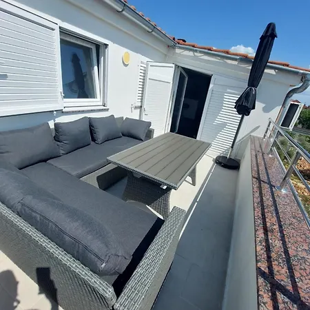 Nella * Biograd Na Moru