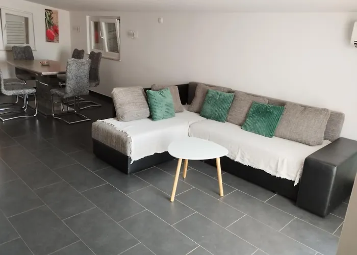 アパート Nella *